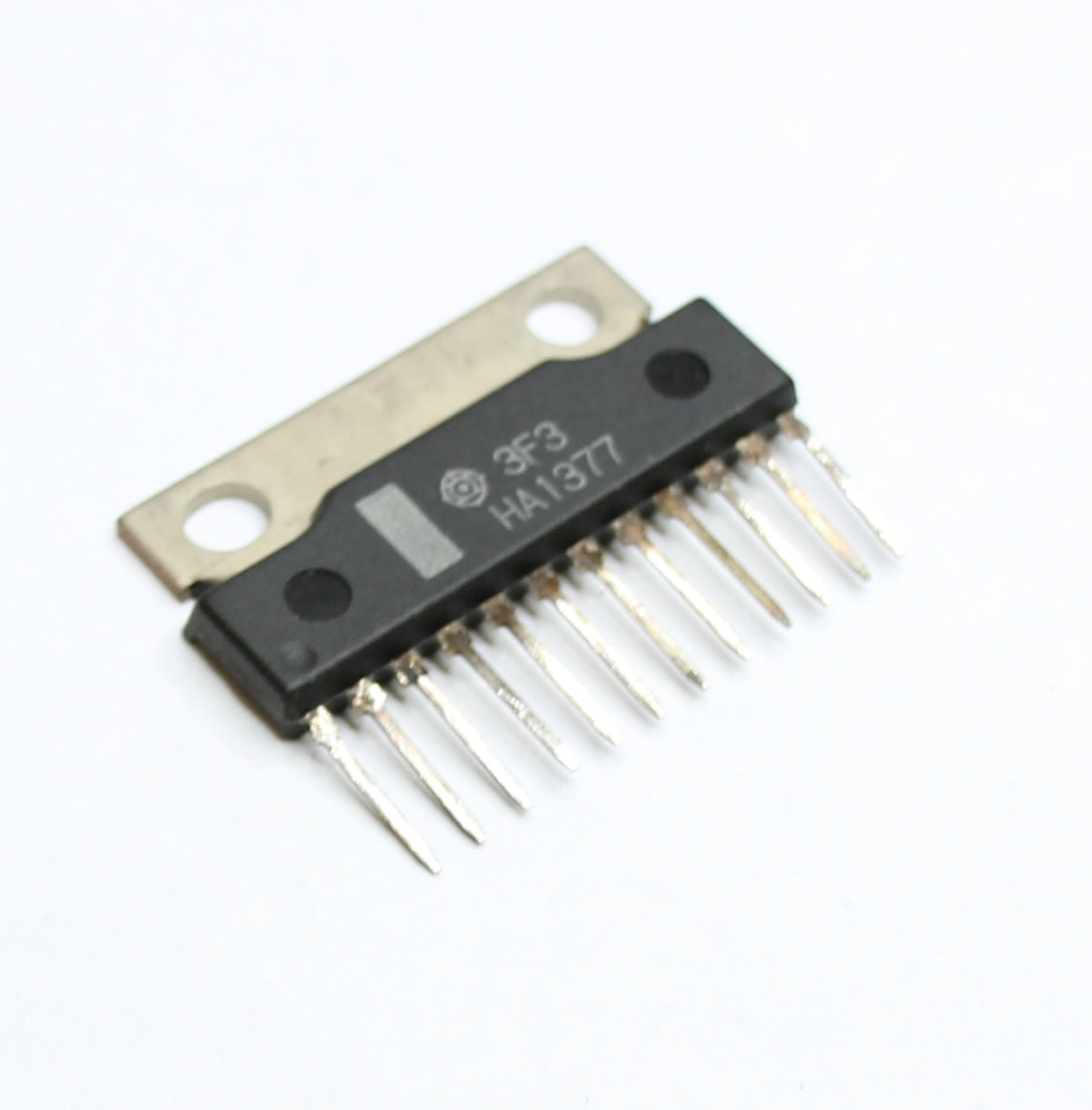 HA1377 NF- Verstärker 2 x 5,8W 18V 4,5A TOP