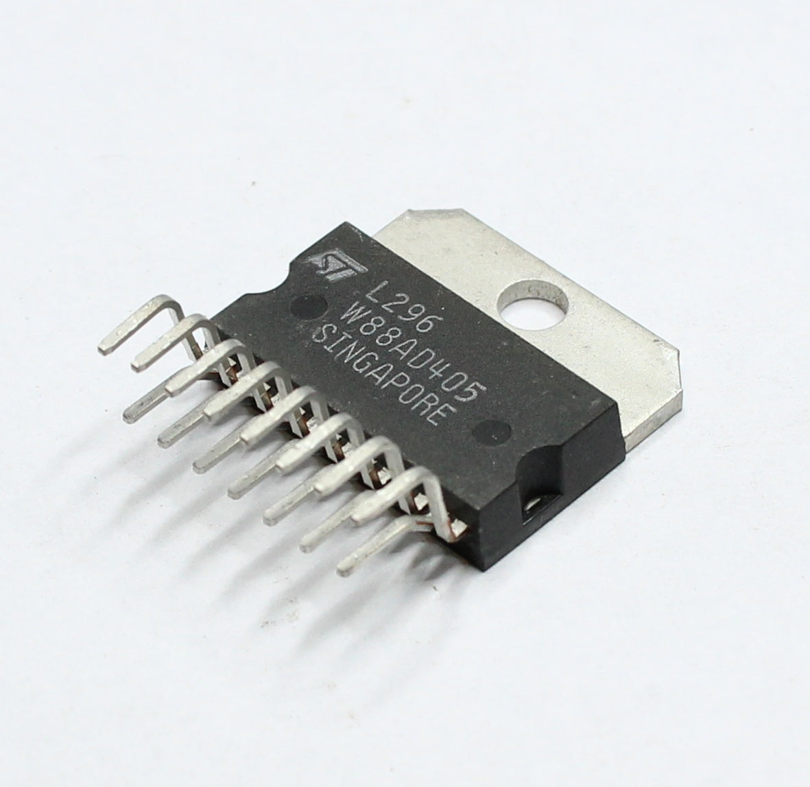 L296 PMIC DC/DC Wandler Step-Down Viin 9..46V Vout 5,1..40V 4A Multiwatt15