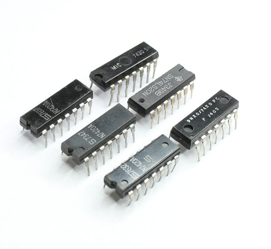 7420 zweifach pos. NAND mit je 4 Eingängen