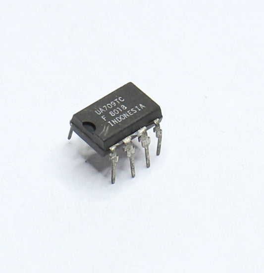 ua709 >LM709<  Allzweck-Operationsverstärker DIP8